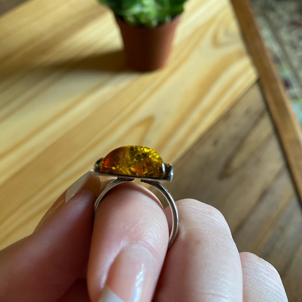 Green Amber sterling silver ring - Picture 6 of 12